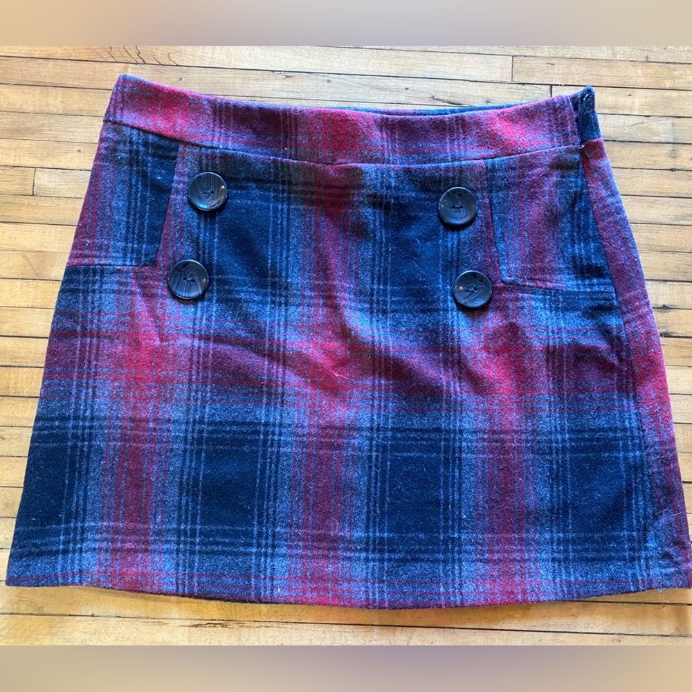 C&A brand Yessica warm polyester plaid skirt in burgundy, gray and black